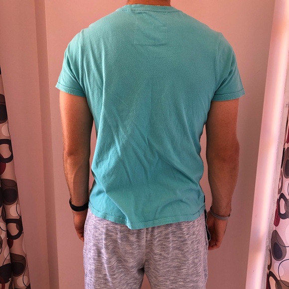 Guess T - Picture 3 of 4